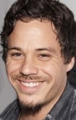 Michael Raymond-James - bio and intersting facts about personal life.