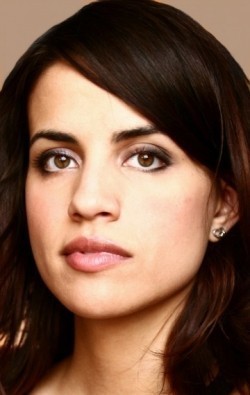 Natalie Morales - bio and intersting facts about personal life.