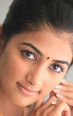 Pooja Hegde - bio and intersting facts about personal life.