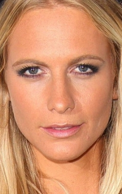 Poppy Delevingne - bio and intersting facts about personal life.