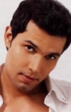 Randeep Hooda - bio and intersting facts about personal life.