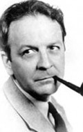 Raymond Chandler - bio and intersting facts about personal life.