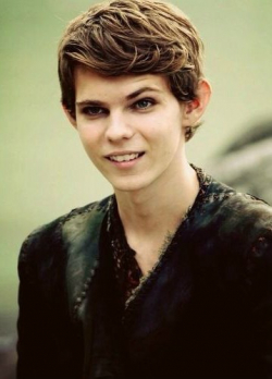 Robbie Kay - bio and intersting facts about personal life.