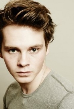 Sam Strike - bio and intersting facts about personal life.