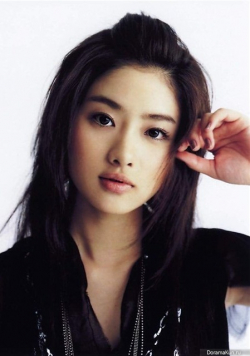 Satomi Ishihara - bio and intersting facts about personal life.