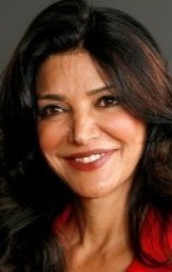 Shohreh Aghdashloo - bio and intersting facts about personal life.