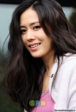 Son Ye Jin - bio and intersting facts about personal life.