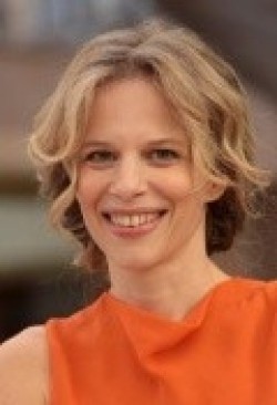 Sonia Bergamasco - bio and intersting facts about personal life.