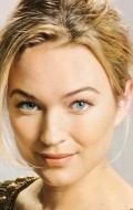 Sophia Myles - bio and intersting facts about personal life.