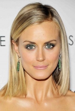 Taylor Schilling - bio and intersting facts about personal life.