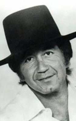 Trini Lopez - bio and intersting facts about personal life.