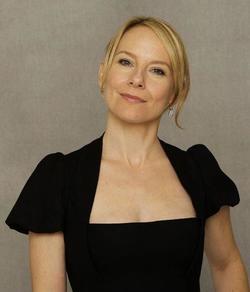 Amy Ryan picture