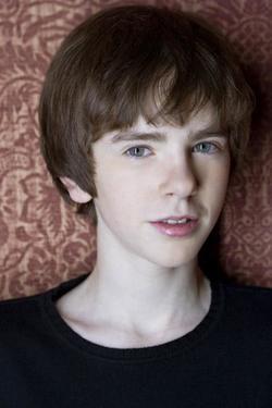 Freddie Highmore picture