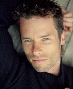 Guy Pearce picture