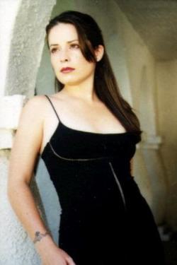 Holly Marie Combs picture