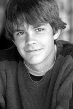 Johnny Simmons picture