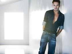 Jonathan Rhys Meyers picture