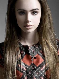Lily Collins picture