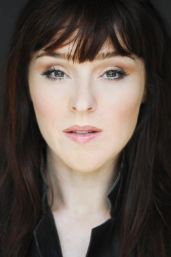Ruth Connell picture