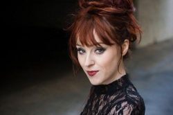 Ruth Connell picture
