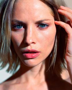 Sienna Guillory picture