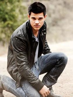 Taylor Lautner picture