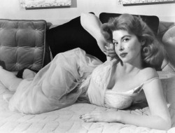 Tina Louise picture
