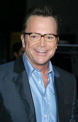 Tom Arnold picture