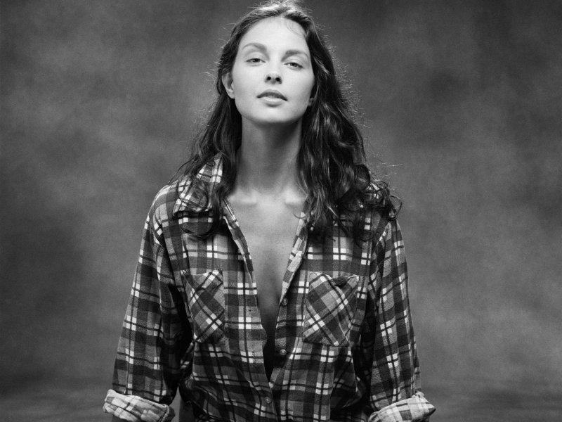 Ashley Judd wallpaper